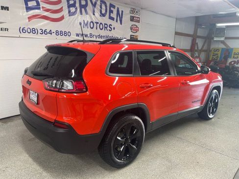 Used 2021 Jeep Cherokee Latitude Plus w/ Sun & Sound Group image 2