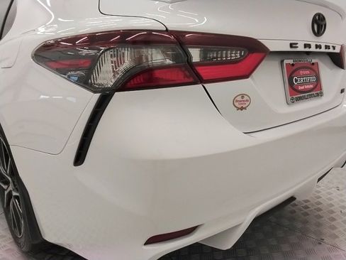 Used 2024 Toyota Camry SE image 22