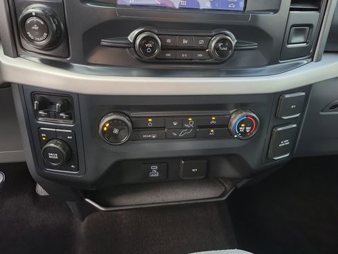 Used 2021 Ford F150 XLT w/ Trailer Tow Package image 33