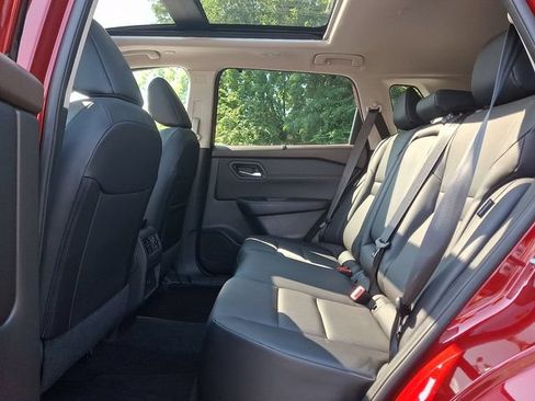 Certified 2023 Nissan Rogue SV w/ SV Premium B Package AWD/4WD image 11