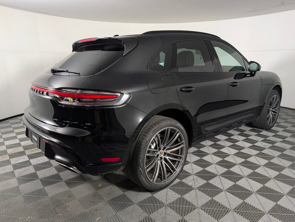 New 2026 Porsche Macan AWD/4WD image 7