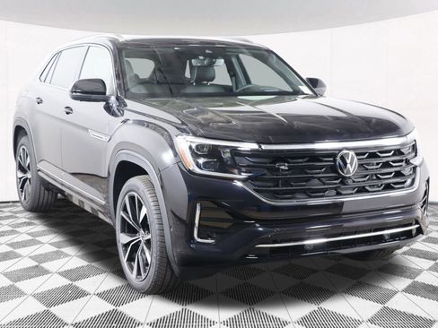 Used 2025 Volkswagen Atlas Cross Sport SEL Premium R-Line image 22