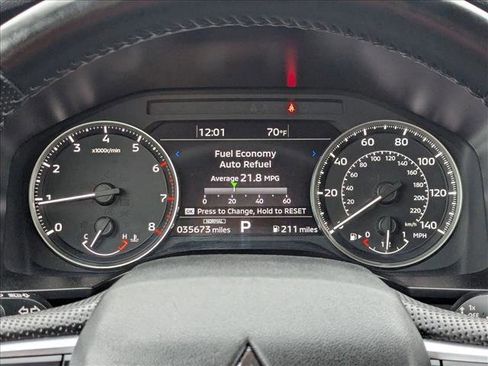 Used 2024 Mitsubishi Outlander SE AWD/4WD image 11
