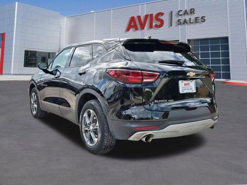 Used 2025 Chevrolet Blazer LT AWD/4WD image 10
