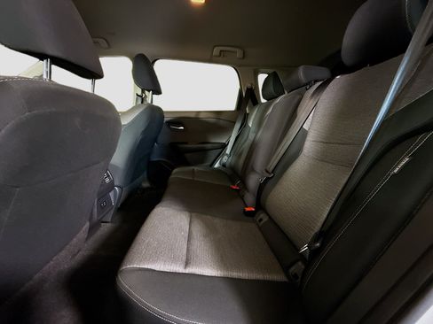 Used 2023 Nissan Rogue SV FWD image 25
