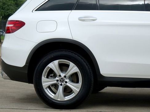 Used 2018 Mercedes-Benz GLC 300 image 32