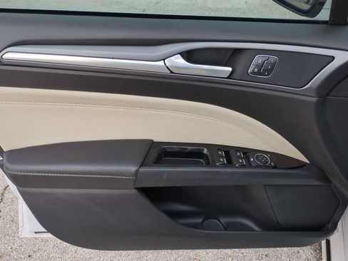 Used 2016 Ford Fusion Energi Titanium w/ Driver Assist Package FWD image 22