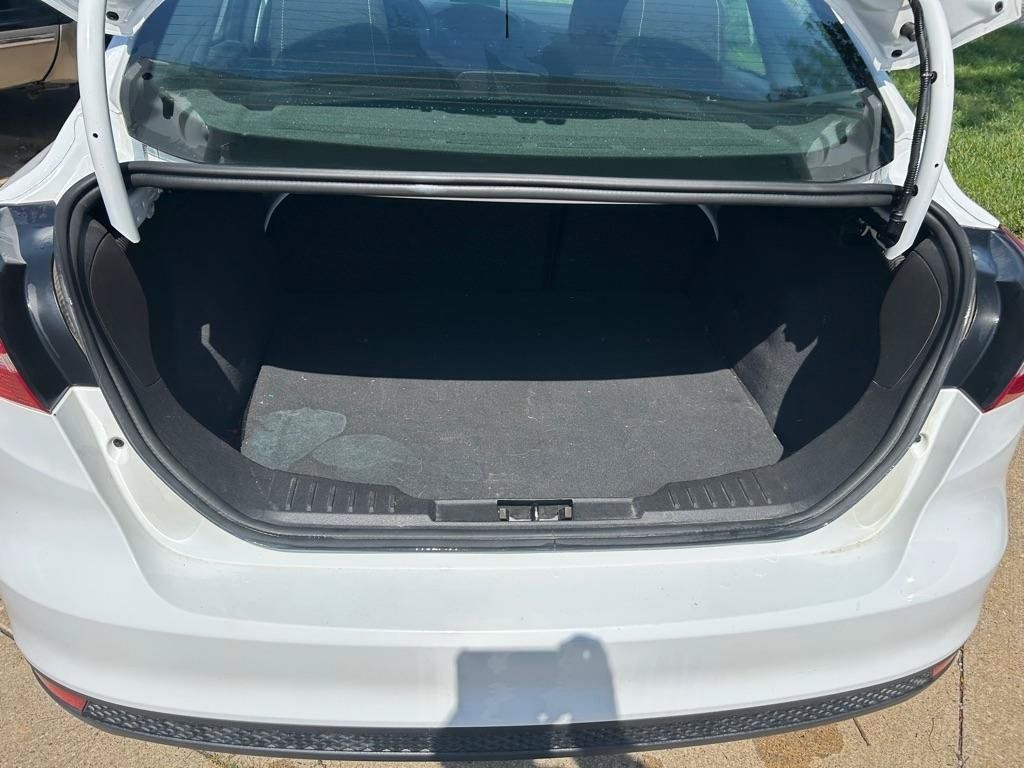 Used 2018 Ford Focus SE FWD image 17