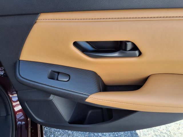 Used 2025 Nissan Sentra SV w/ SV Premium Package FWD image 25