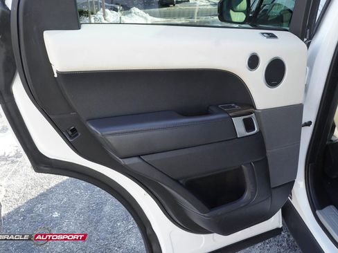 Used 2020 Land Rover Range Rover Sport HSE image 22