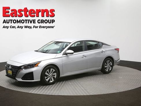 Used 2023 Nissan Altima 2.5 S FWD image 54