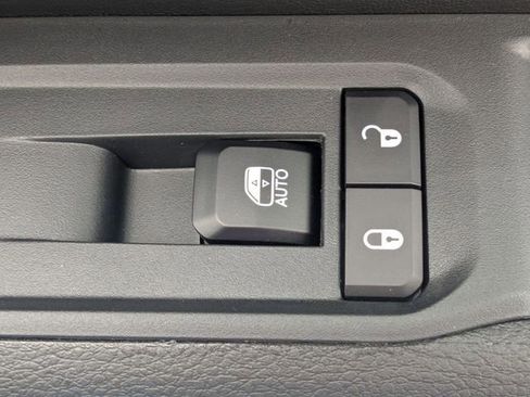 New 2026 Jeep Compass Latitude AWD/4WD image 37