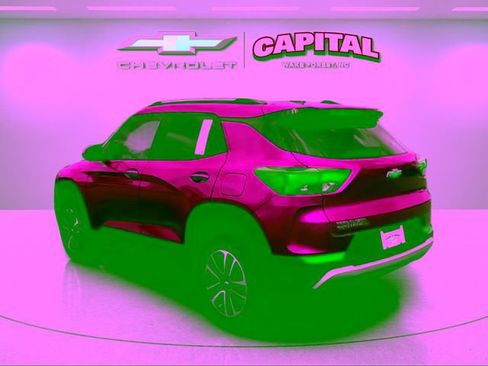 Used 2025 Chevrolet TrailBlazer LT w/ Driver Confidence Package AWD/4WD image 3