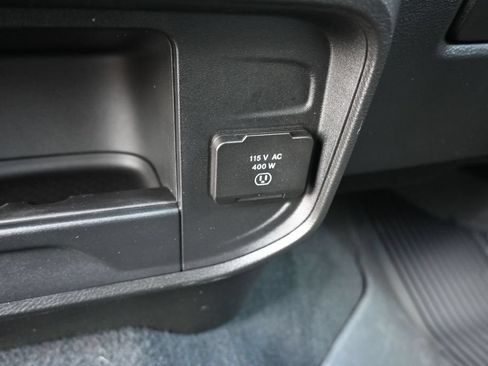 Used 2024 RAM 3500 Tradesman w/ Chrome Appearance Group AWD/4WD image 17