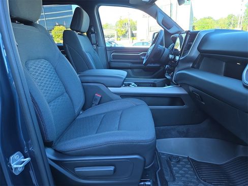 Used 2026 RAM 1500 4x4 Crew Cab image 15