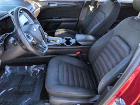 Used 2016 Ford Fusion SE image 16