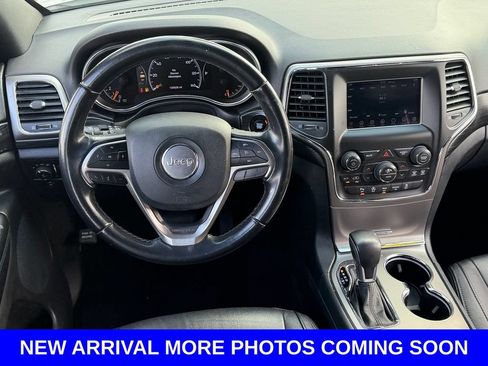 Used 2019 Jeep Grand Cherokee Laredo RWD image 12