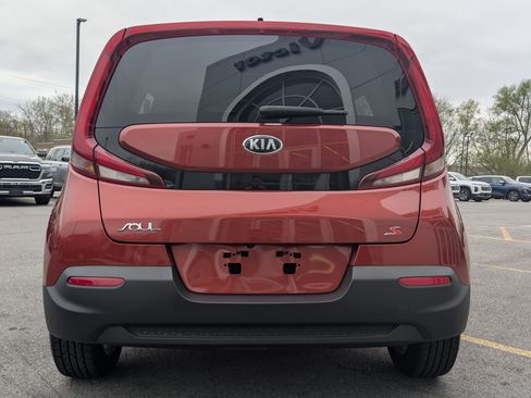 Used 2020 Kia Soul S FWD image 5