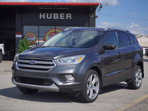 Used 2017 Ford Escape Titanium AWD/4WD image 3