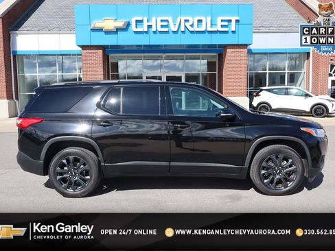 Used 2021 Chevrolet Traverse RS image 1