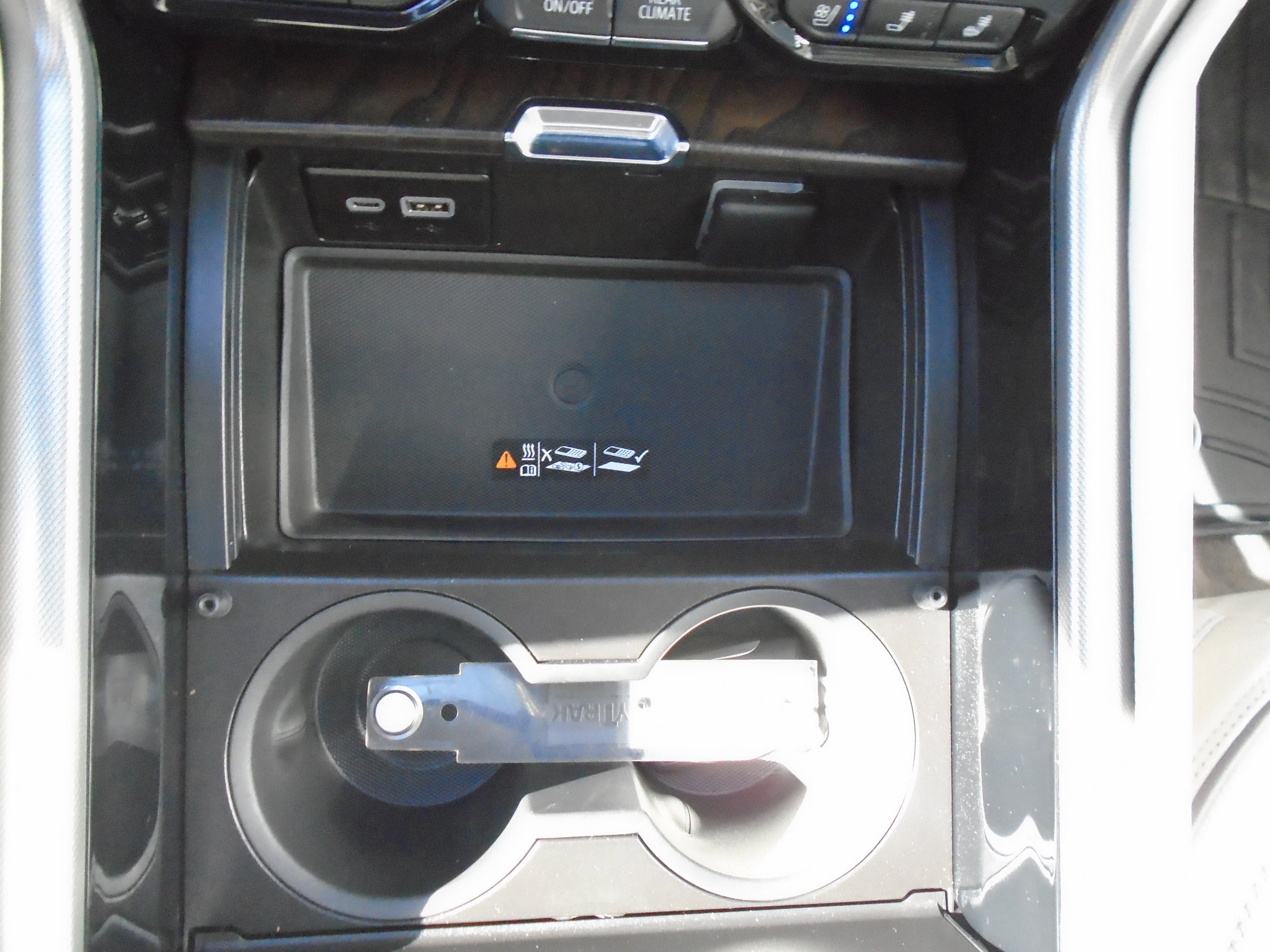 Used 2023 GMC Yukon Denali AWD/4WD image 69