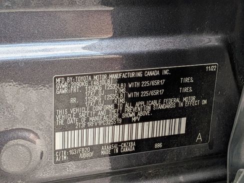 Used 2023 Toyota RAV4 LE AWD/4WD image 32