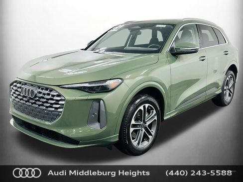 Certified 2025 Audi Q5 Premium Plus w/ Premium Plus AWD/4WD image 4