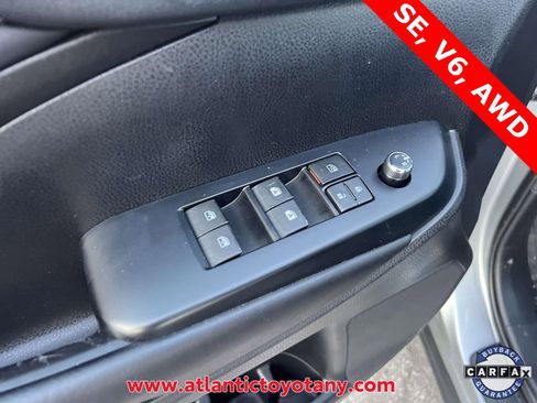 Used 2019 Toyota Highlander SE image 22