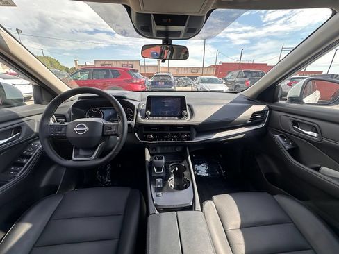 Certified 2025 Nissan Rogue SV w/ SV Premium Package FWD image 19