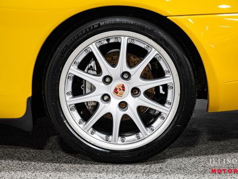 Used 2001 Porsche 911 Carrera 4 image 10