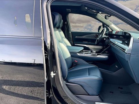 Certified 2025 Cadillac Escalade IQ Sport 2 image 30