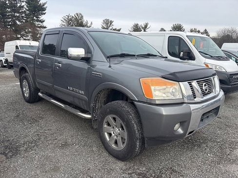 Used 2015 Nissan Titan SV w/ SV Value Truck Package image 3