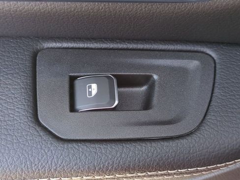 New 2025 RAM 1500 Laramie AWD/4WD image 33