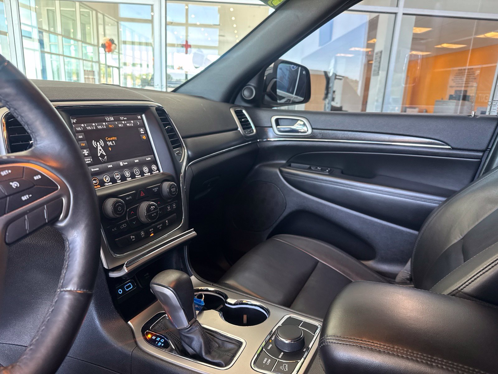 Used 2018 Jeep Grand Cherokee Limited w/ Trailer Tow Group IV AWD/4WD image 30