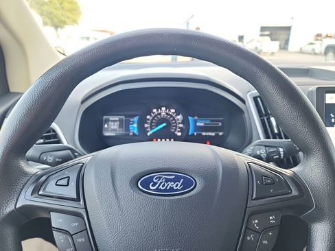 Used 2024 Ford Edge SEL image 19
