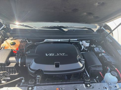 Used 2022 Chevrolet Colorado LT w/ Luxury Package image 15