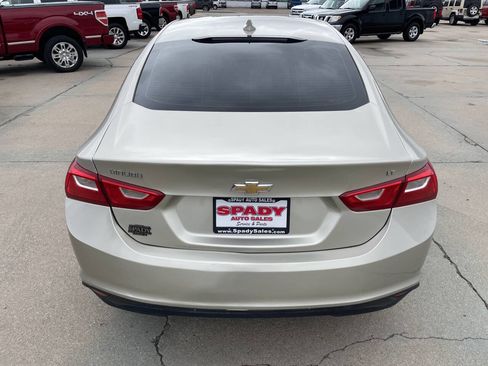 Used 2016 Chevrolet Malibu LT w/ Leather Package FWD image 7