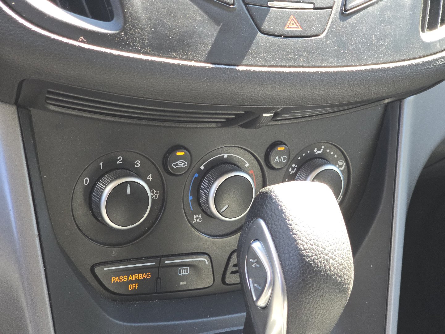 Used 2016 Ford Escape SE AWD/4WD image 26
