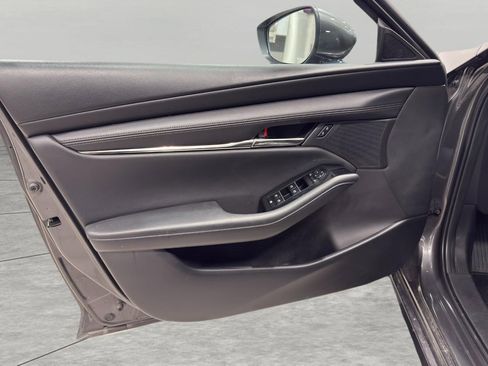 Used 2023 MAZDA MAZDA3 s image 9