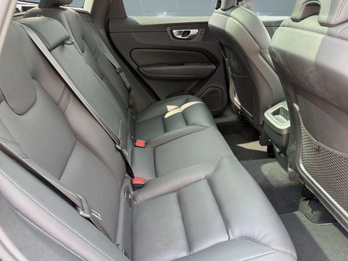 Certified 2023 Volvo XC60 B5 Plus w/ Climate Package AWD/4WD image 27