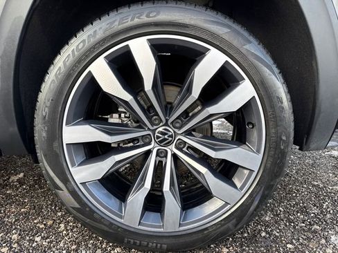 Used 2021 Volkswagen Atlas SEL Premium AWD/4WD image 28