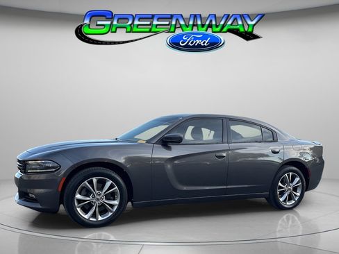 Used 2020 Dodge Charger SXT image 1