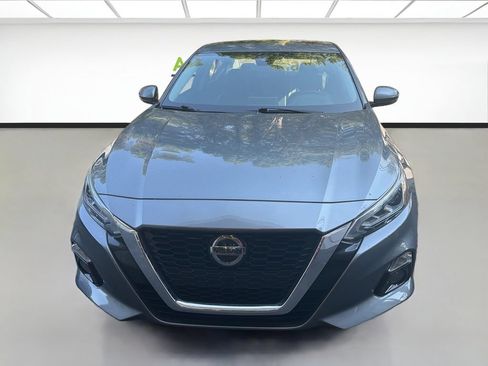Used 2020 Nissan Altima 2.5 SL FWD image 2
