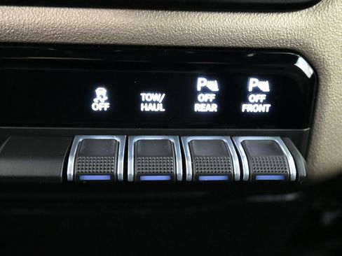 Used 2022 RAM 1500 Laramie image 15