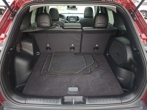 Used 2021 Jeep Cherokee Latitude Plus w/ Sun & Sound Group image 31