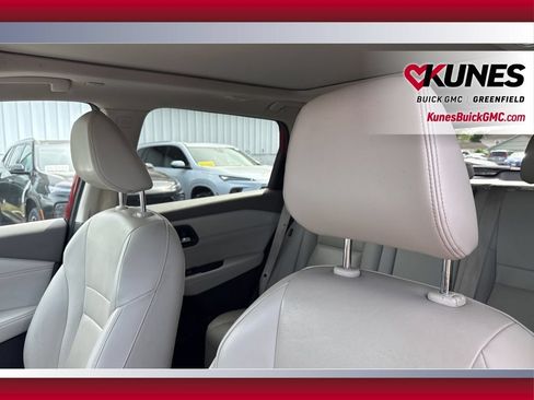 Used 2023 Nissan Rogue SL AWD/4WD image 18