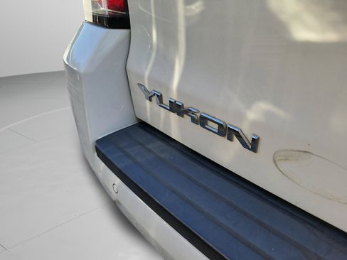 Used 2020 GMC Yukon SLT w/ Open Road Package RWD image 29