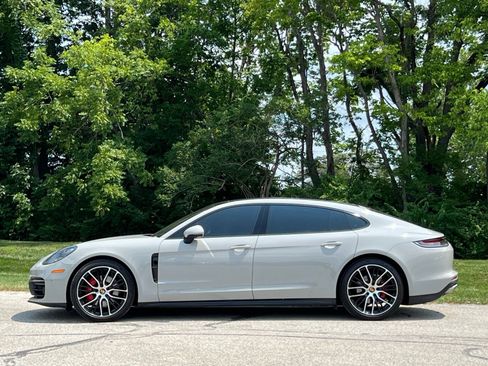 Certified 2023 Porsche Panamera 4S Executive AWD/4WD image 2
