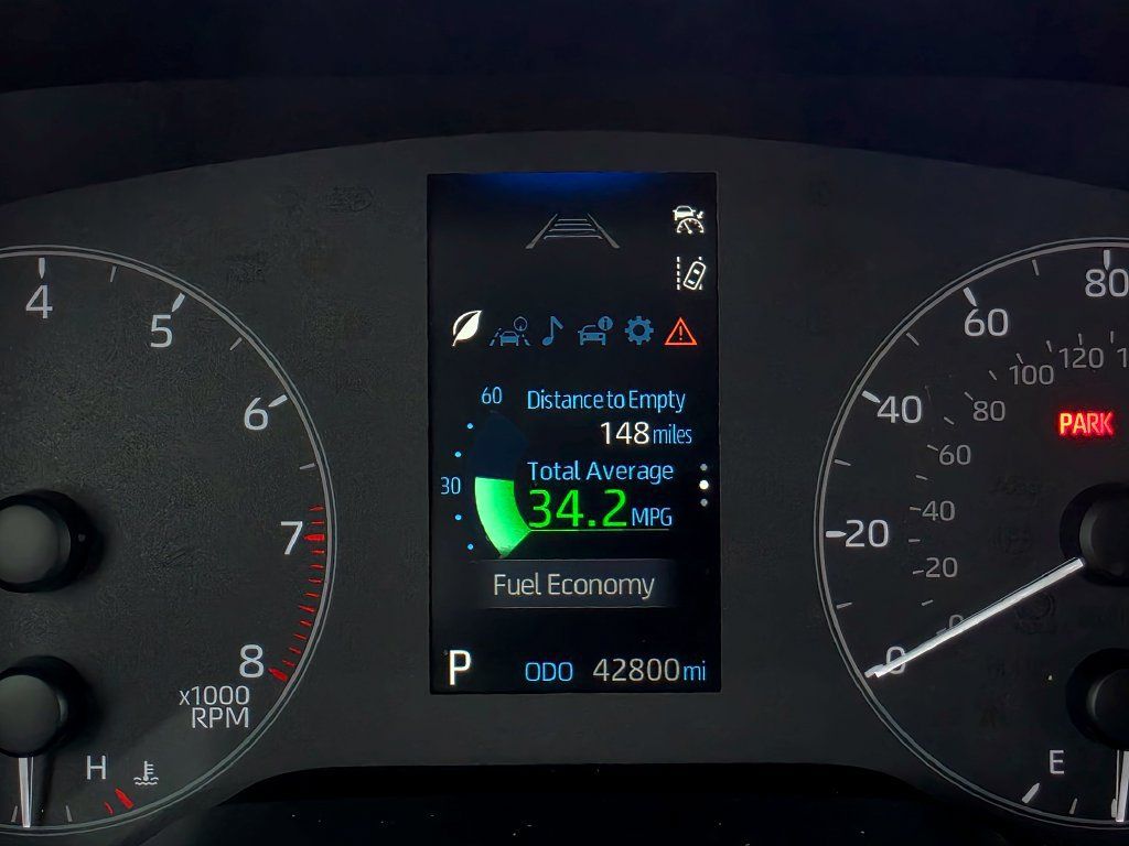 Used 2025 Toyota Corolla LE FWD image 21