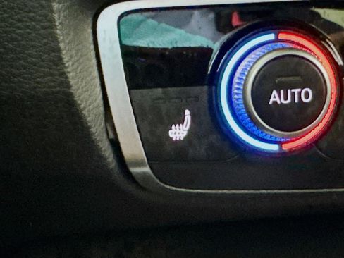 Used 2023 Audi Q3 2.0T Premium Plus w/ Premium Plus Package image 3